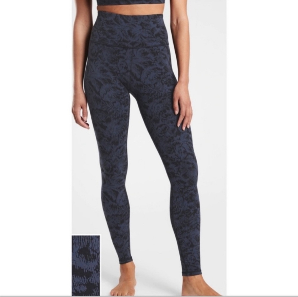 Athleta Elation Textured Tight Frosted Floral Black Blue Small